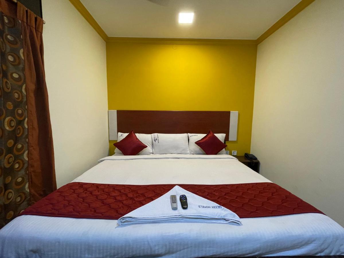 Skyry Hotels Adyar Chennai Exterior photo